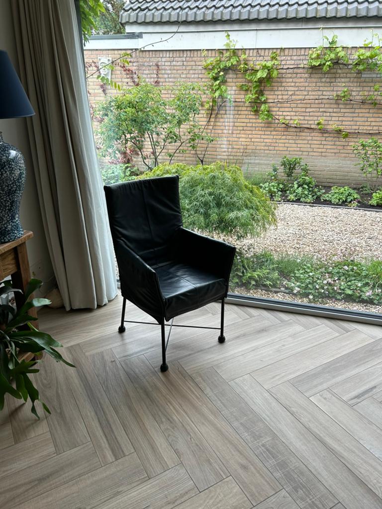 Stoel Montis Chaplin, Ophalen of Verzenden, Zo goed als nieuw, Minder dan 10 m², Laminaat