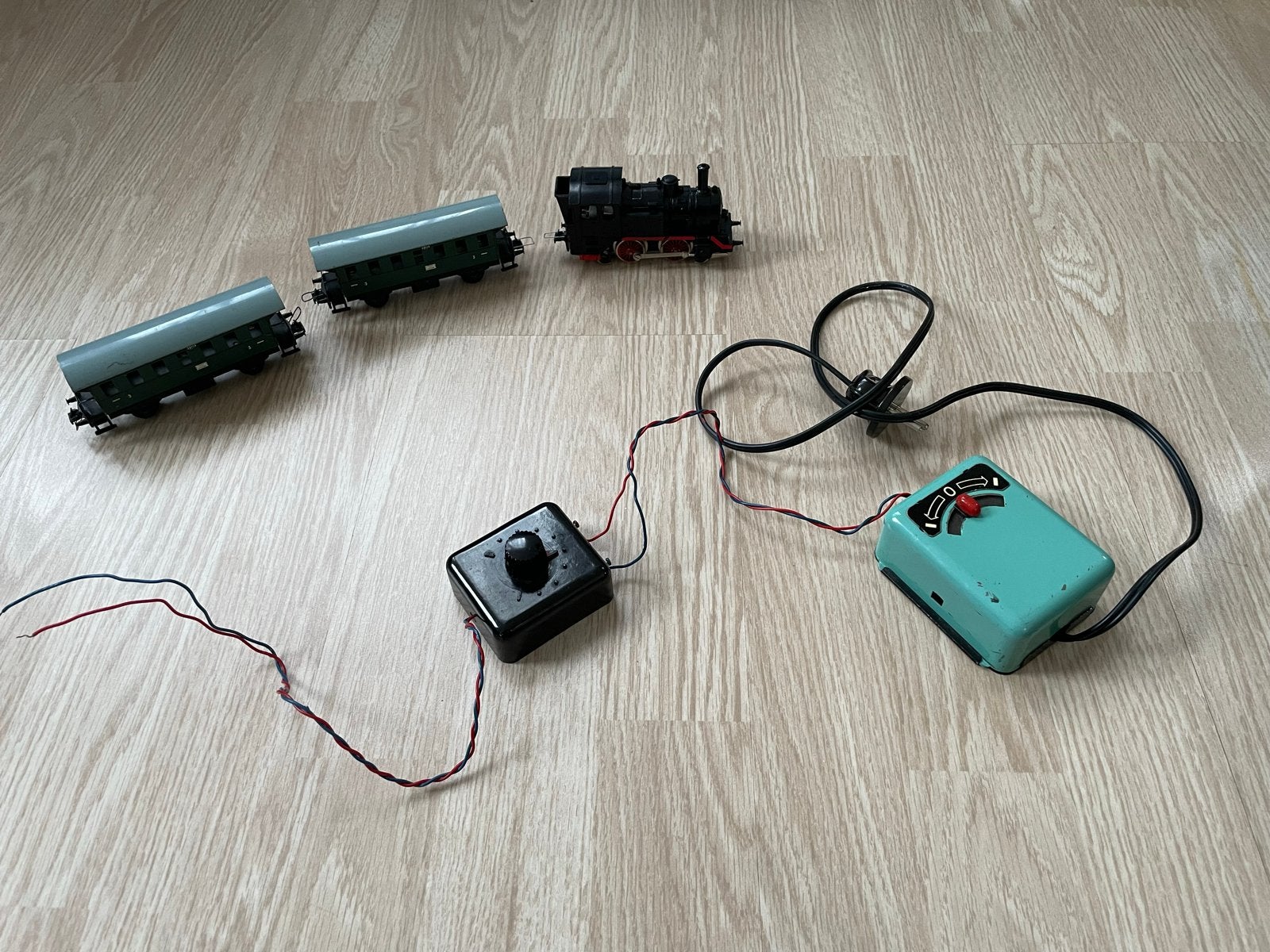 Trix  Treinset met Locomotief, Wagons en Rails, Ophalen, Wisselstroom, Märklin, Gebruikt