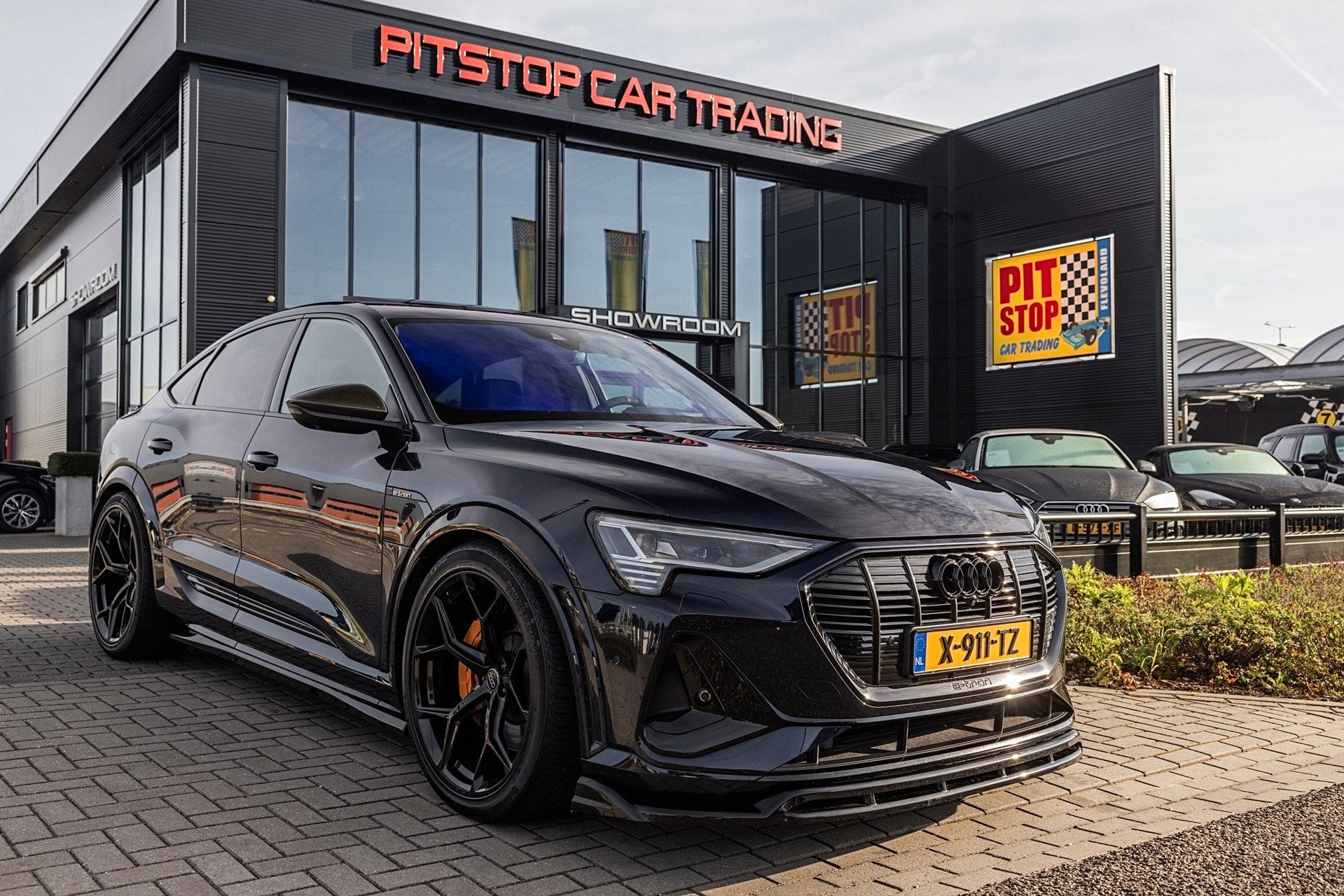 Audi E-tron Sportback S quattro 95 kWh, Leder, Pano BodyKit,, Auto's, Automaat, 71 kWh, Blauw, 503 pk