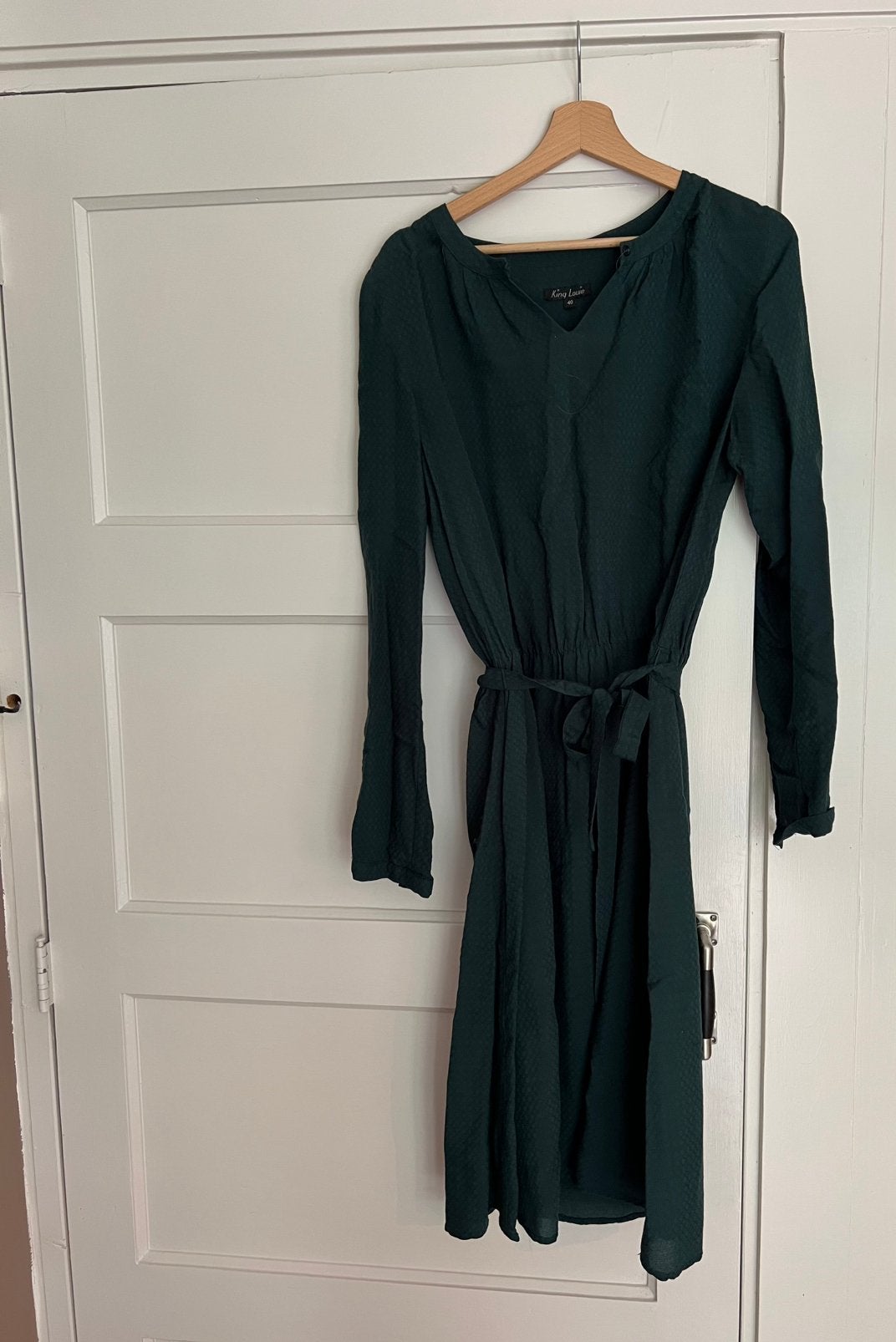 Mooie petrol groen jurkje king Louie maat m viscose, Verzenden, Zo goed als nieuw, Groen, Knielengte
