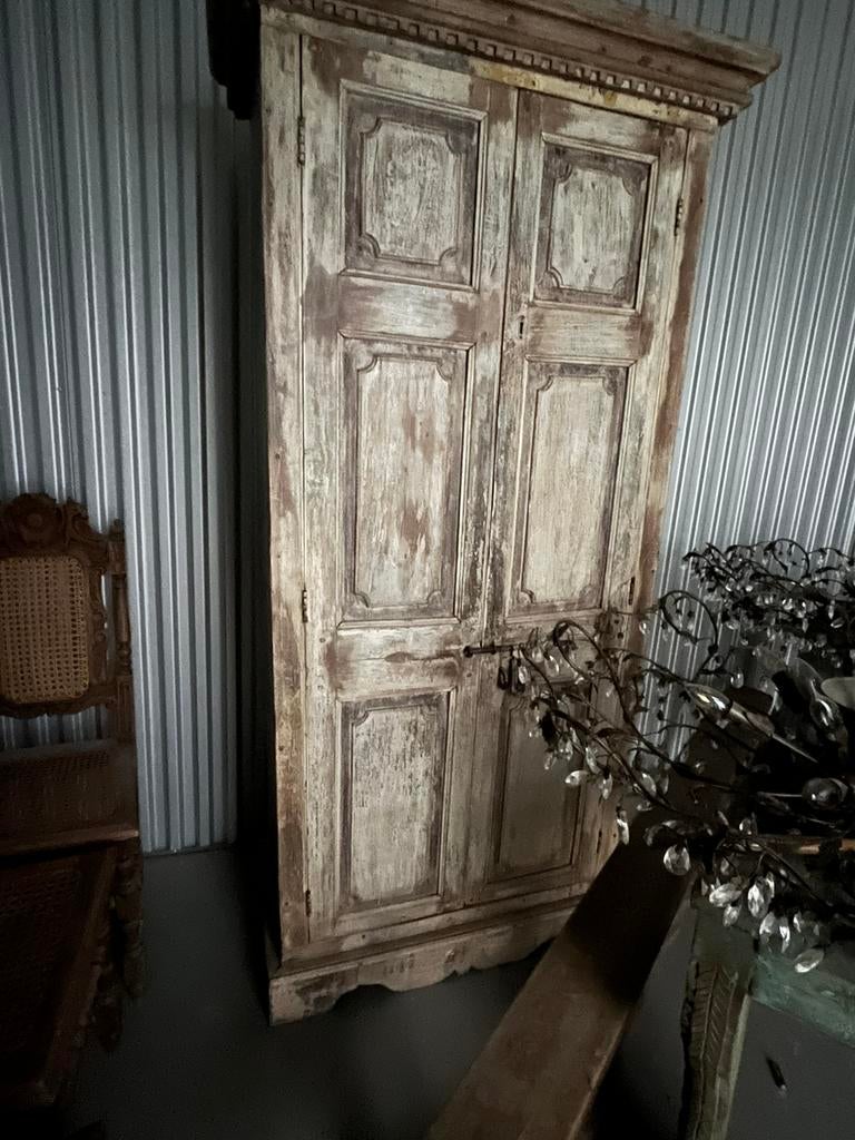Houten kast, Antiek en Kunst, Antiek | Meubels | Kasten, Ophalen of Verzenden