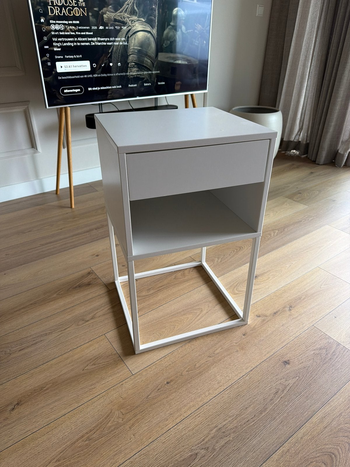 Modern nachtkastje/ bijzettafel met lade en opbergvak, Minder dan 55 cm, Gebruikt, Vierkant, Hout