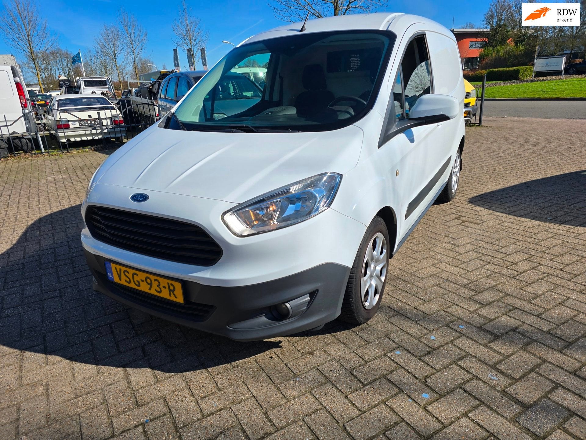Ford Transit Courier 1.0 Trend, Auto's, Voorwielaandrijving, 101 pk, Gebruikt, Euro 6