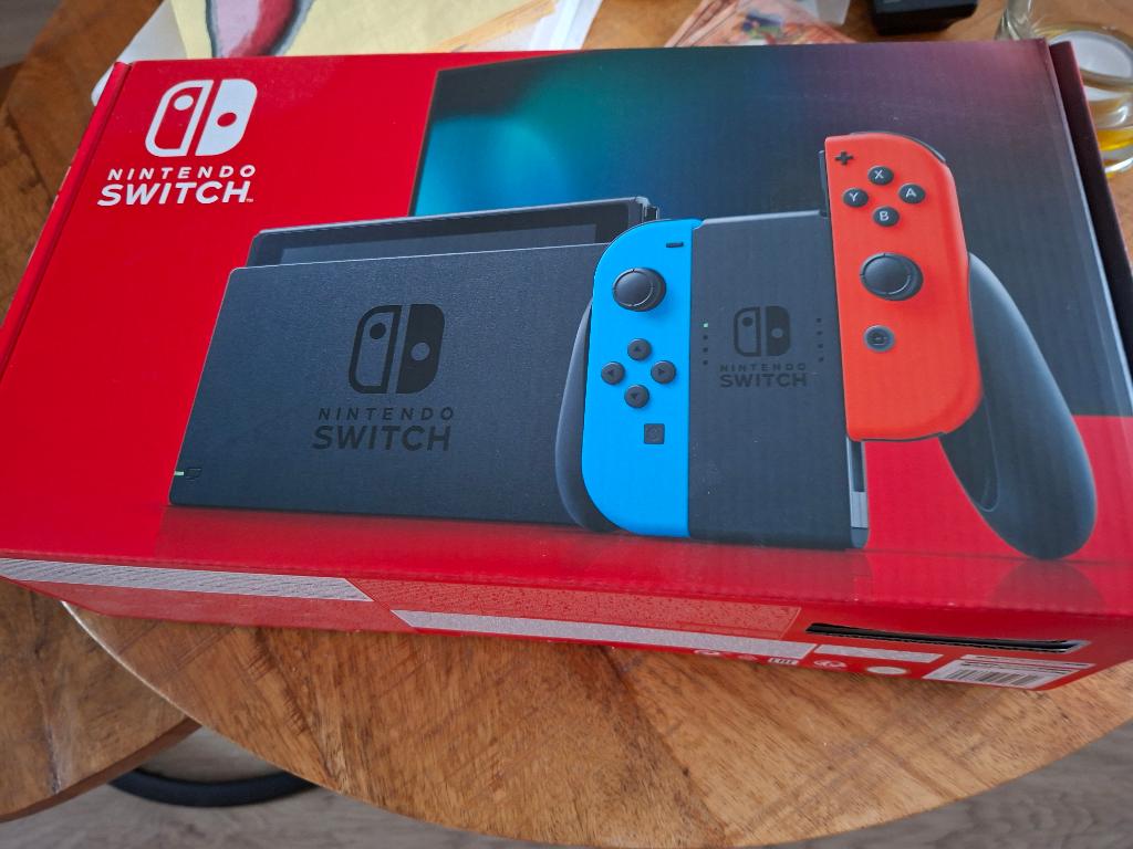 Nintendo SWITCH met Super Mario RPG., Ophalen, Met games, Met 2 controllers, Zo goed als nieuw