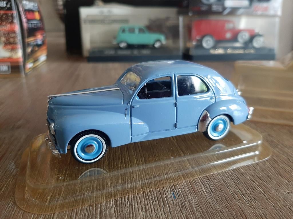 Solido Peugeot 203 modelauto 1954 - 1:43 lichtblauw, Hobby en Vrije tijd, Modelauto's | 1:43, Ophalen of Verzenden