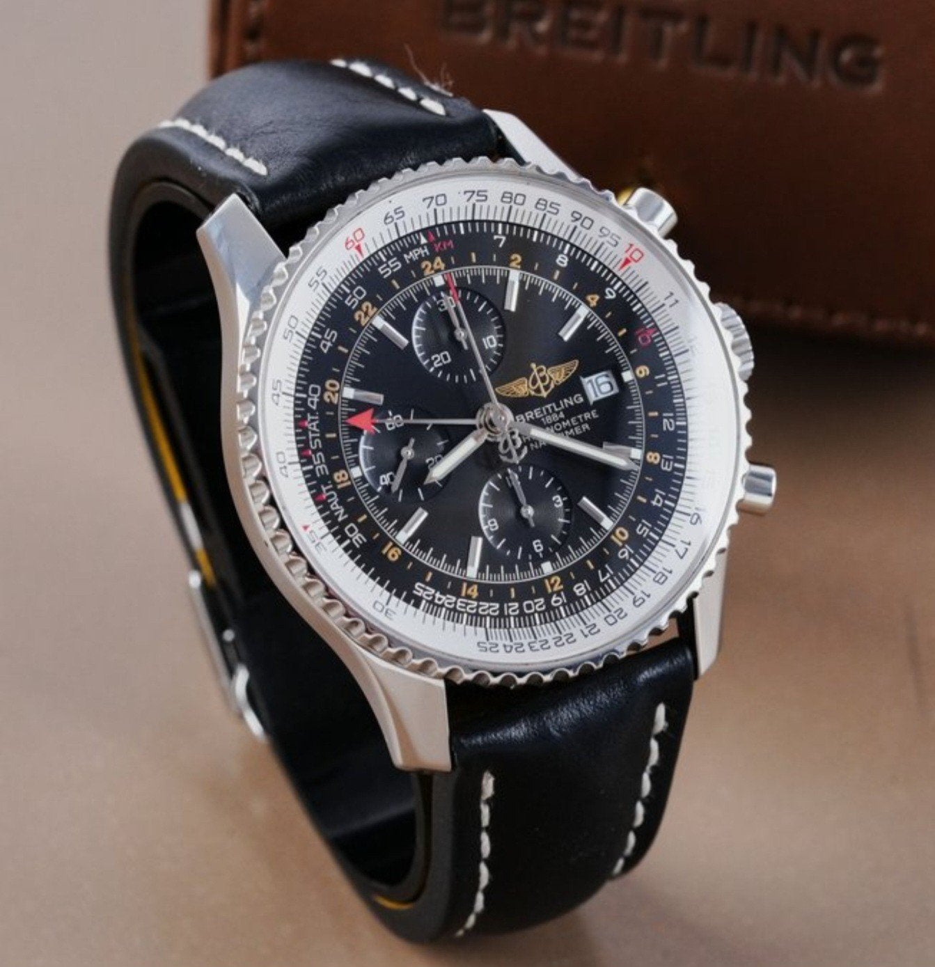 Breitling Navitimer 01 World 46mm GMT met factuur, Ophalen of Verzenden, Zo goed als nieuw, Leer, Breitling