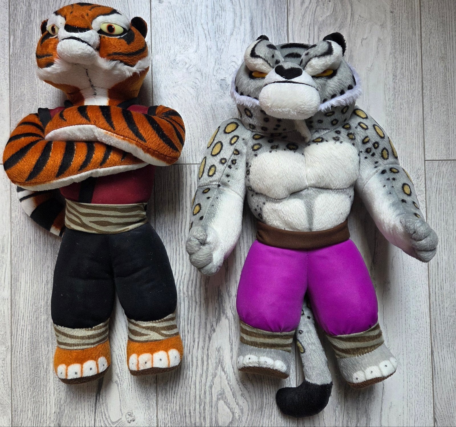 Set Kung Fu Panda knuffels: Tijger en Tai Lung, Oranje, Overige merken, Overige karakters, Ophalen of Verzenden