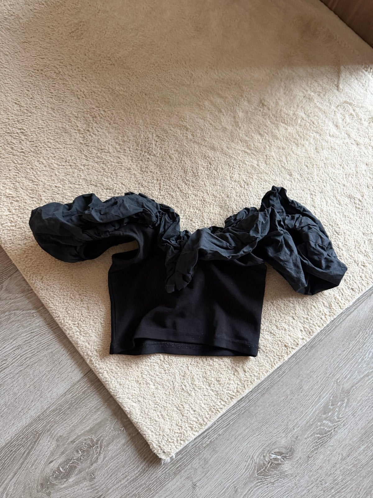 Loavies ruffle top - Maat XS, Kleding | Dames, Tops, Verzenden, Zwart, Korte mouw, Maat 34 (XS) of kleiner