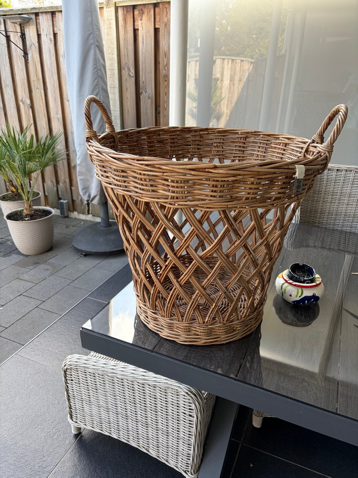 Riviera Maison rieten mand, 45 cm hoog, 54 cm doorsnee, Huis en Inrichting, Ophalen, Met handvatten, Mand, Rond