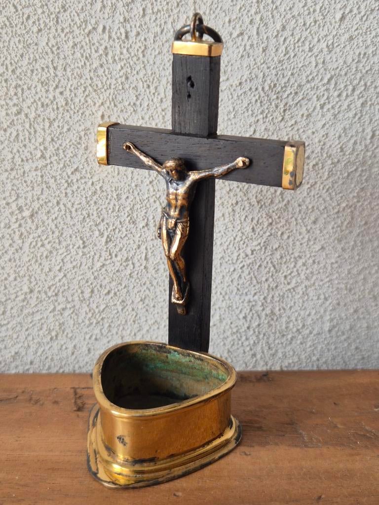 Antiek klein messing wijwater bakje met kruis jezus., Antiek en Kunst, Ophalen of Verzenden