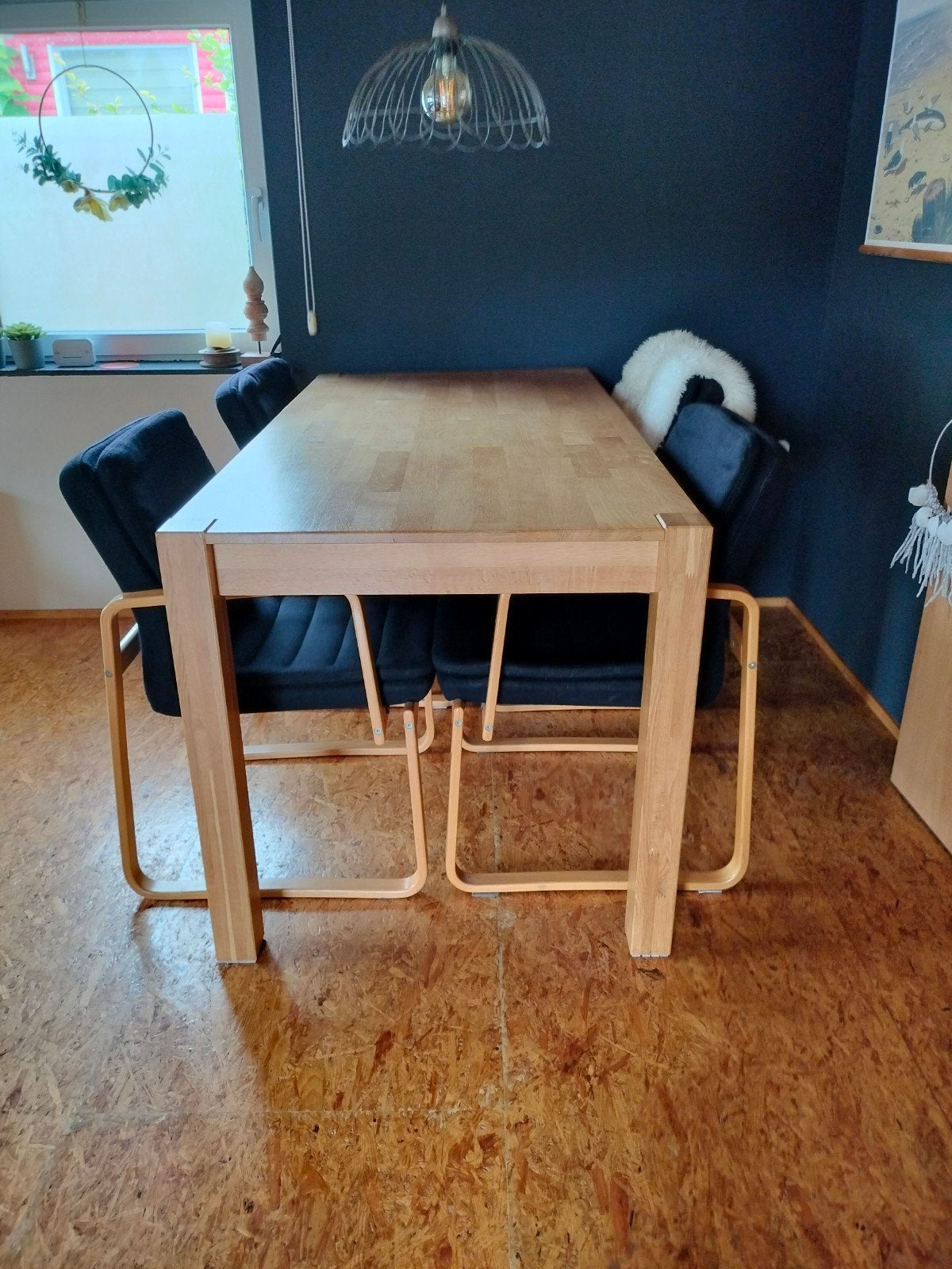 Massief houten eettafel., Huis en Inrichting, Ophalen, Gebruikt, Vier personen, Eikenhout