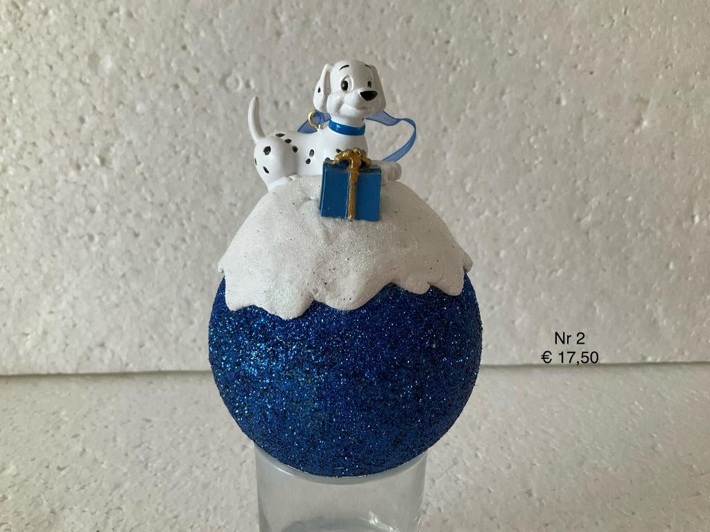 Disney 101 dalmatiers - kerstbal - ornament op bal, Ophalen of Verzenden, Overige figuren, Zo goed als nieuw, Beeldje of Figuurtje
