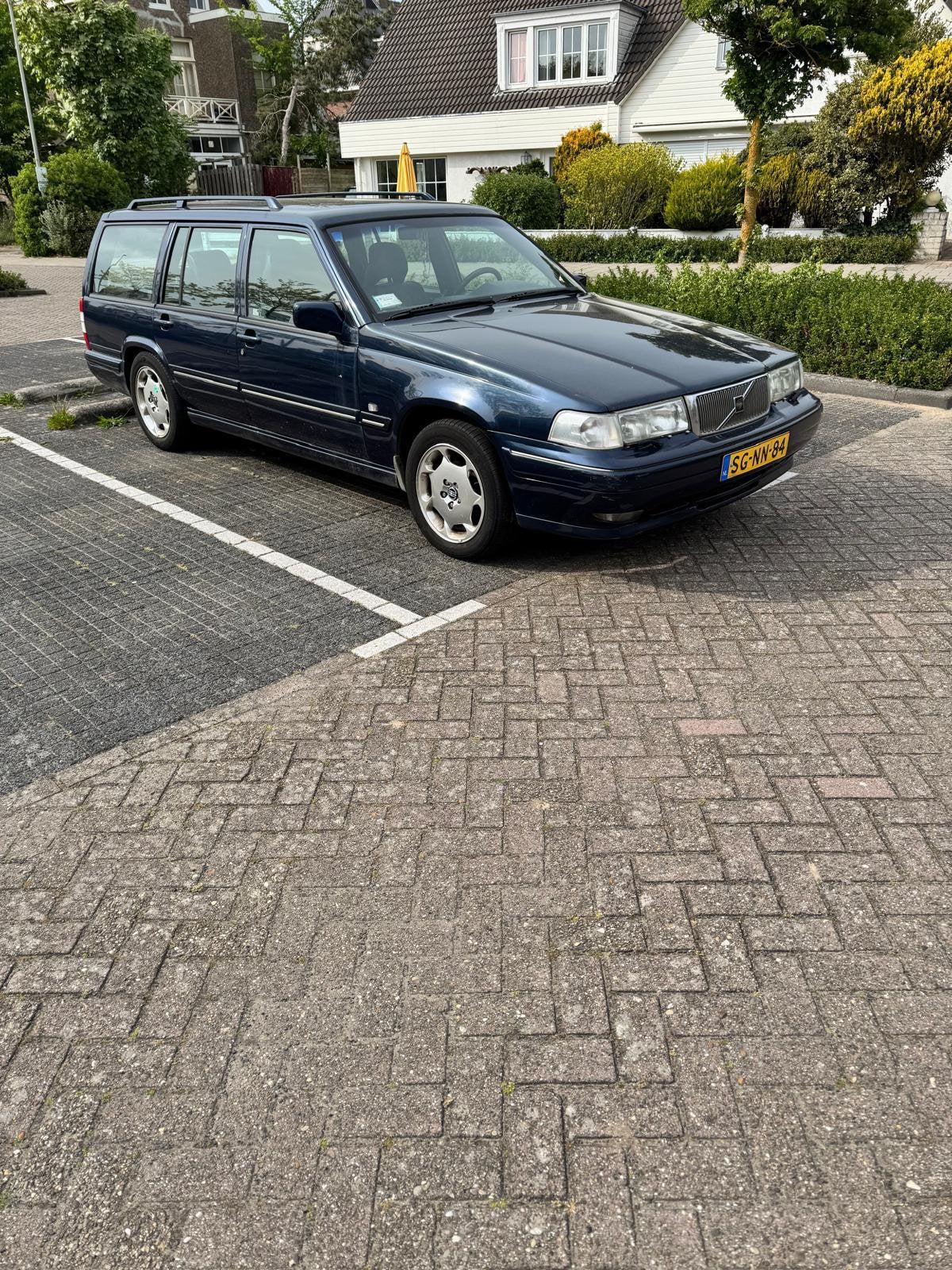Volvo V90 3.0 AUT 1997 Blauw, Auto's, Automaat, Achterwielaandrijving, Blauw, 2922 cc