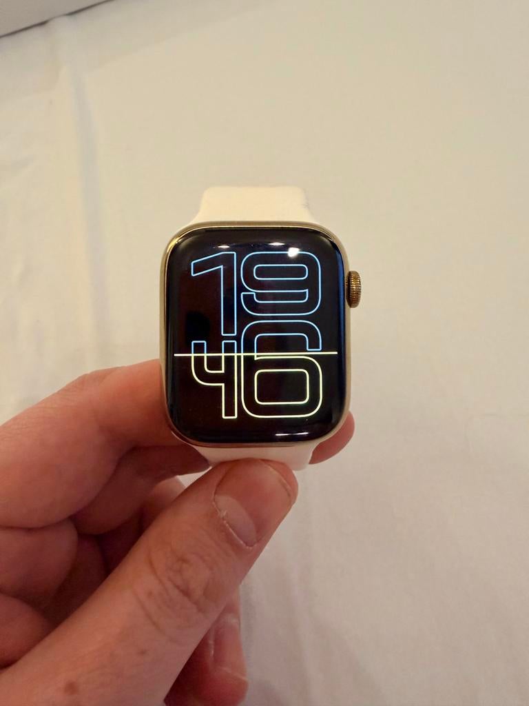 Apple Watch Series 7 RVS Goud 45 mm, Sieraden, Tassen en Uiterlijk, Smartwatches, Geel, IOS, Ophalen of Verzenden, Waterdicht