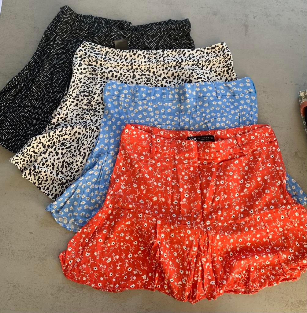 ZARA/STING 4x zomer rokjes met binnenbroekje mt 38-40, Kleding | Dames, Rokken, Maat 38/40 (M), Zwart, Ophalen of Verzenden, Zo goed als nieuw