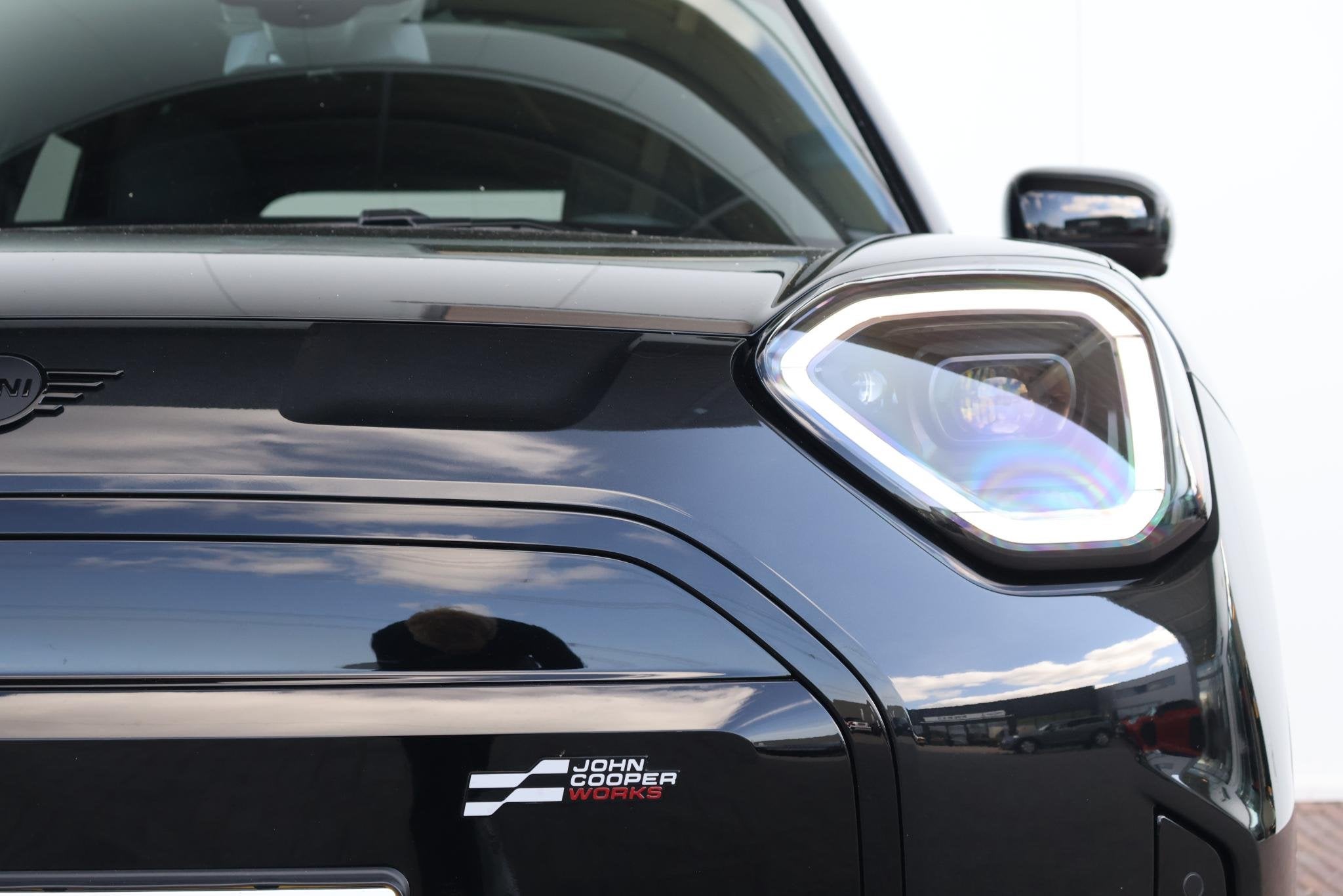MINI Aceman E John Cooper Works L 42.5 kWh | Pano-dak | Head, Auto's, Met garantie (alle), Leder en Stof, Zwart, Origineel Nederlands