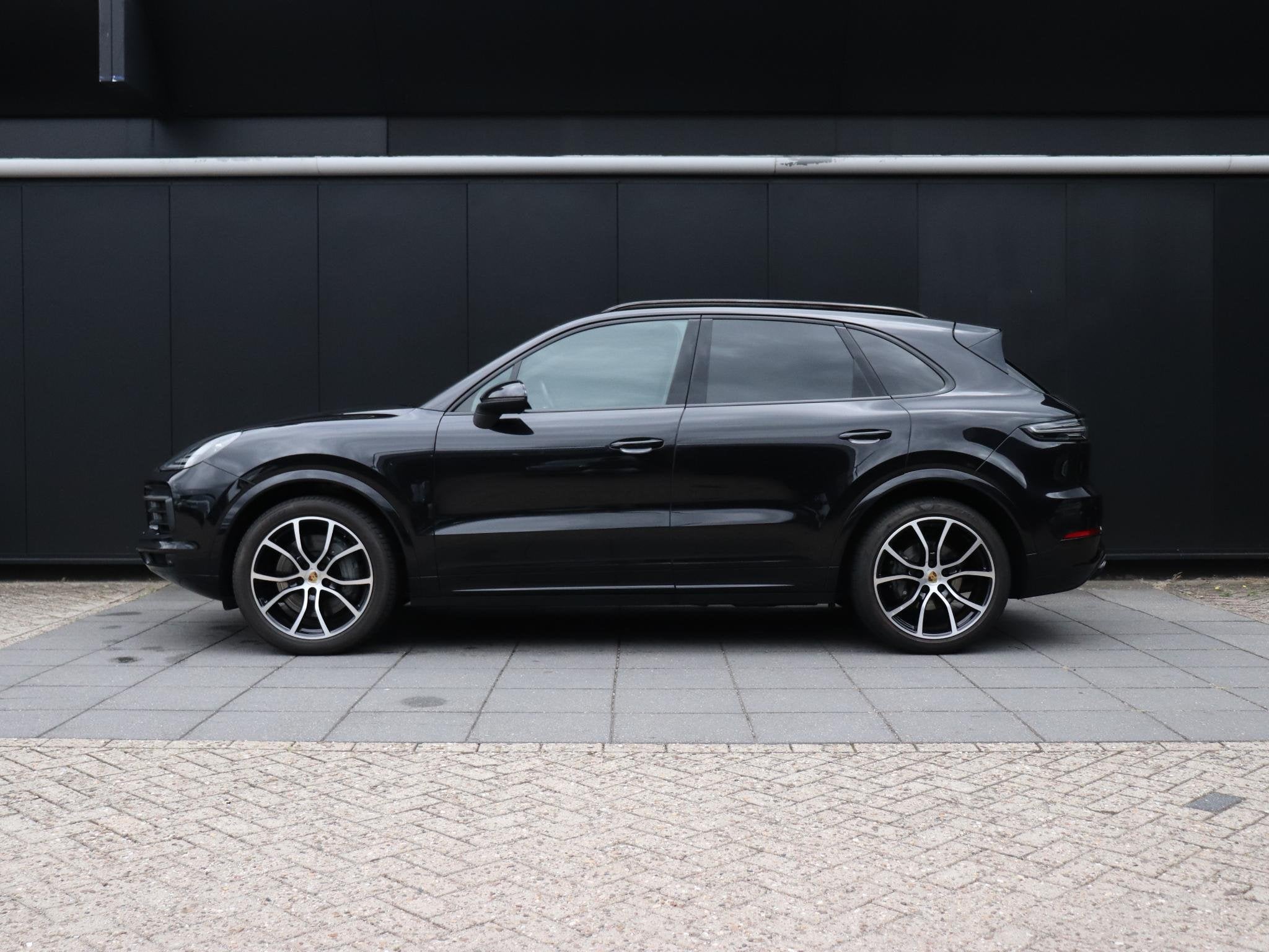 Porsche Cayenne 2.9 S | LEDER | MEMORY | TREKHAAK | BOSE | P, Automaat, Gebruikt, 138 €/maand, Zwart