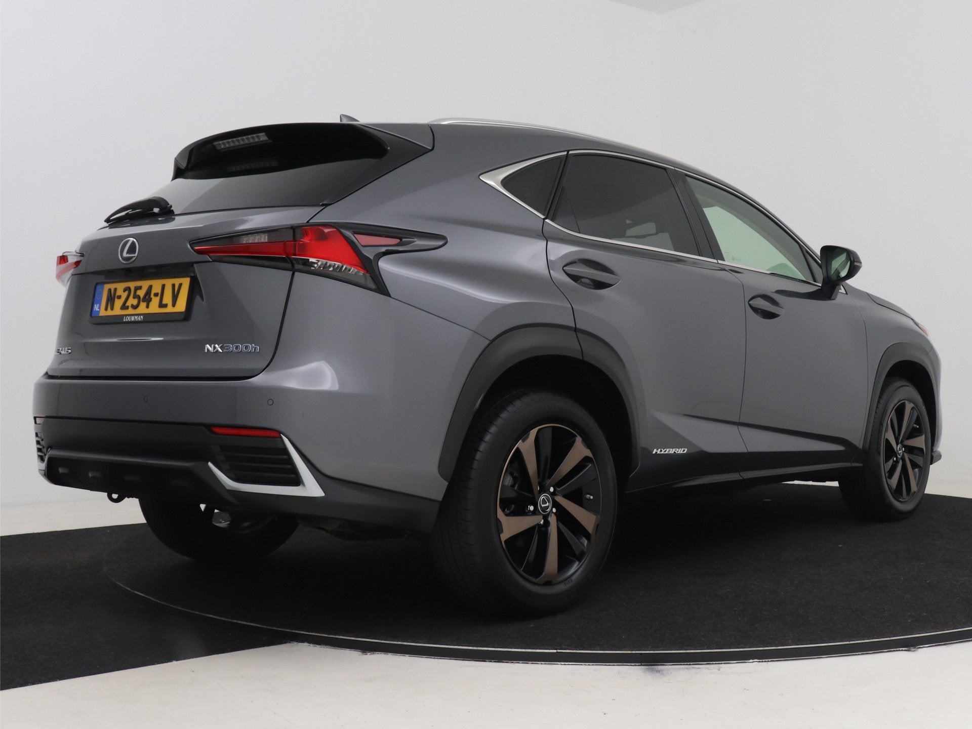 Lexus NX 300h AWD Premium | Dealer Onderhouden | Stoelverwar, Auto's, Lexus, Gebruikt, 1760 kg, Leder, Bedrijf