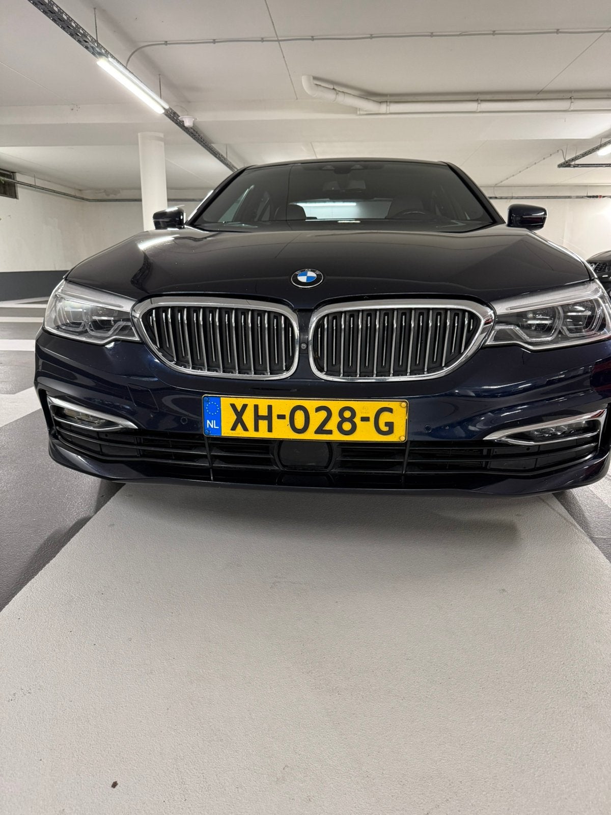 BMW 5-Serie 520i 184pk Aut. 2019 (HUD), 360 rondomzicht, 1998 cc, Achterwielaandrijving, 4 cilinders, 2000 kg
