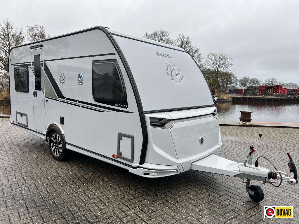 Knaus Sudwind 450 FU, Caravans en Kamperen, Caravans, Bedrijf, tot en met 4, 1000 - 1250 kg, Rondzit, Knaus, Frans bed, Overige typen