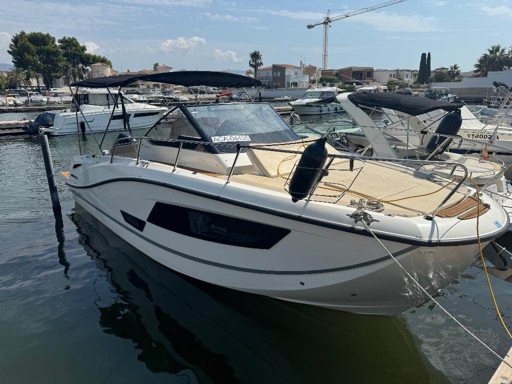 Quicksilver activ 875 Sundeck snelle kajuitboot, Watersport en Boten, Ophalen, Zo goed als nieuw