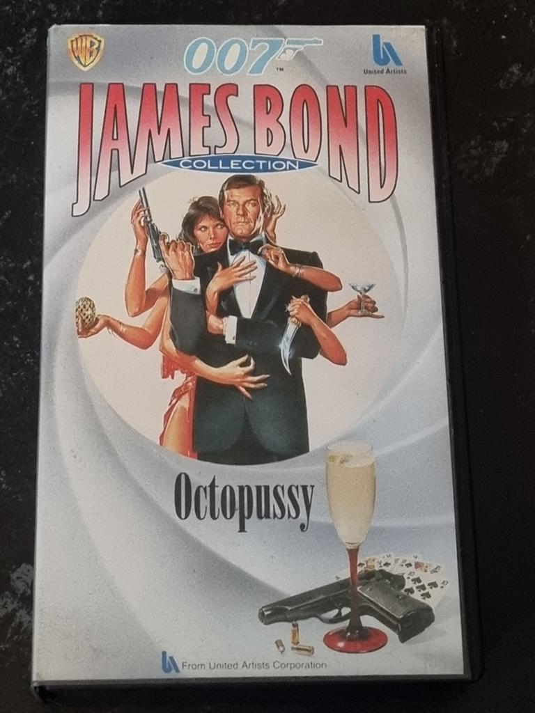 James Bond Collection: Octopussy VHS - Roger Moore, Cd's en Dvd's, VHS | Film, Vanaf 12 jaar, Ophalen of Verzenden, Gebruikt, Actie en Avontuur