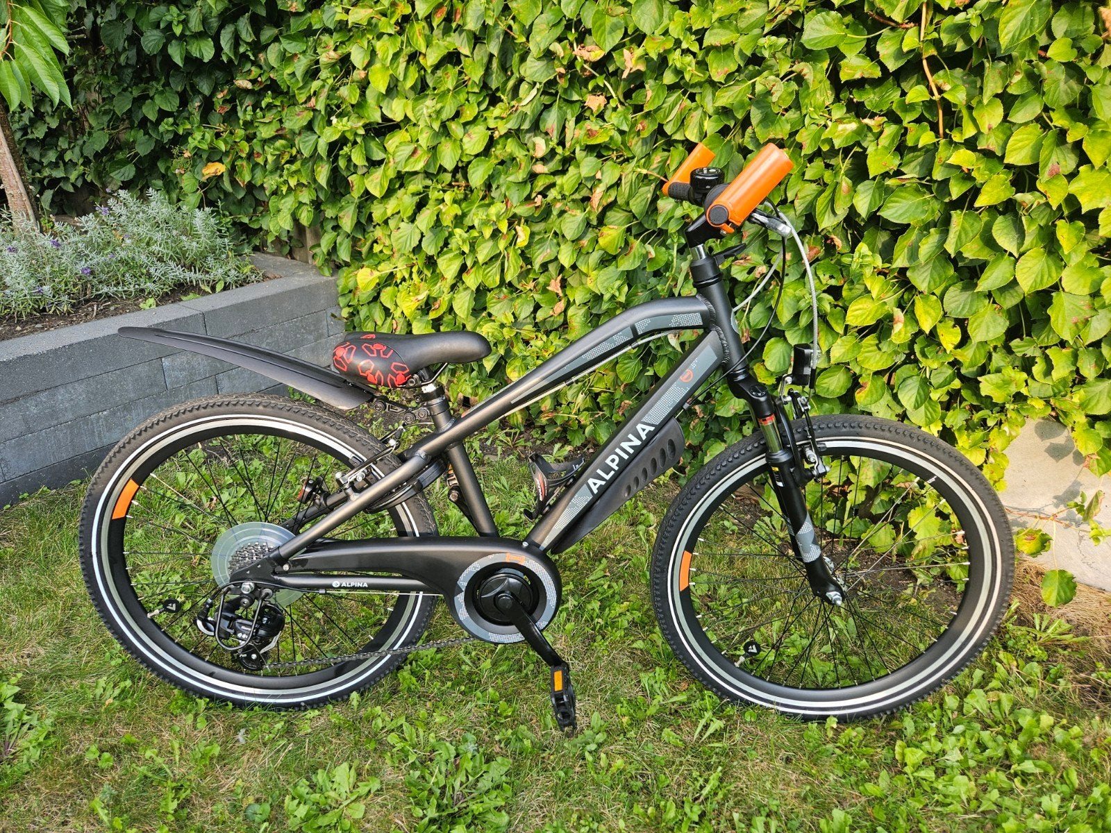 alpina trial 24inch zeer weinig gebruikt, Ophalen, 24 inch, Velgrem, Versnellingen