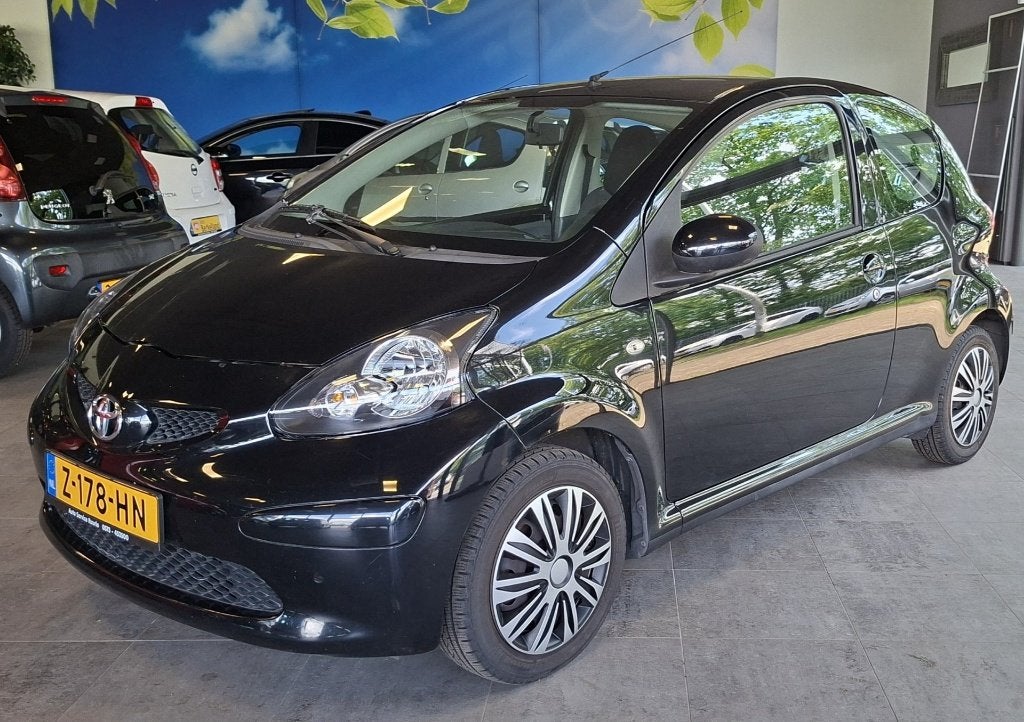 Toyota Aygo 1.0 12V Vvt-i 2008 Zwart / Airco / elektr.pakket, Voorwielaandrijving, Euro 5, Stof, Metallic lak