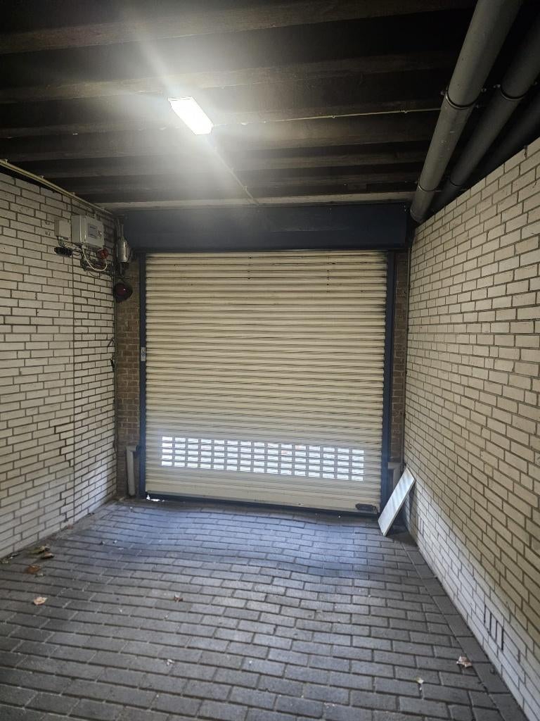 18 st Elektrische Roldeuren incl ventilatiesleuven 2de hands, Ophalen, Gebruikt, Garagedeur, 120 cm of meer