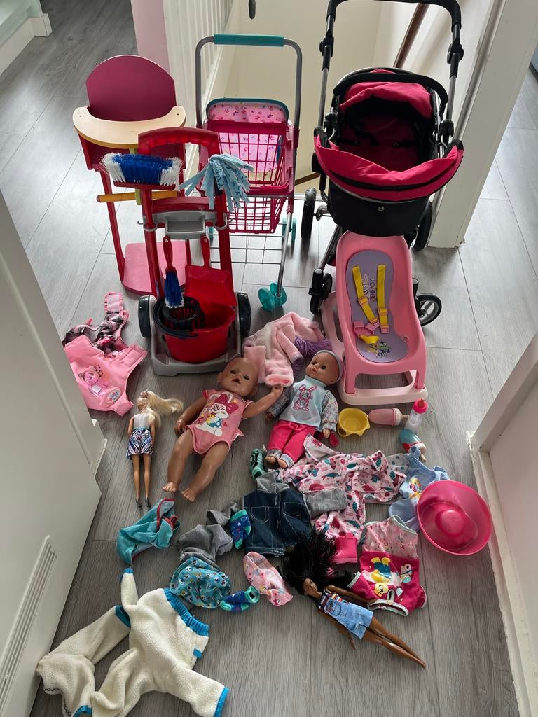 Grote set speelgoed. Met o.a.Babyborn en Barbie accessoires, Ophalen, Zo goed als nieuw, Babypop