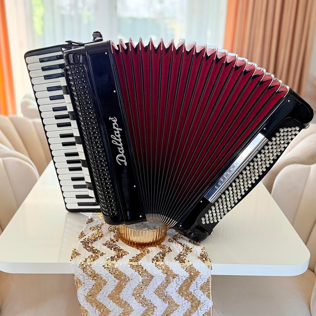 Accordeon Dallape Supermaestro 4, Muziek en Instrumenten, Ophalen of Verzenden, Zo goed als nieuw, 120-bas, Overige merken