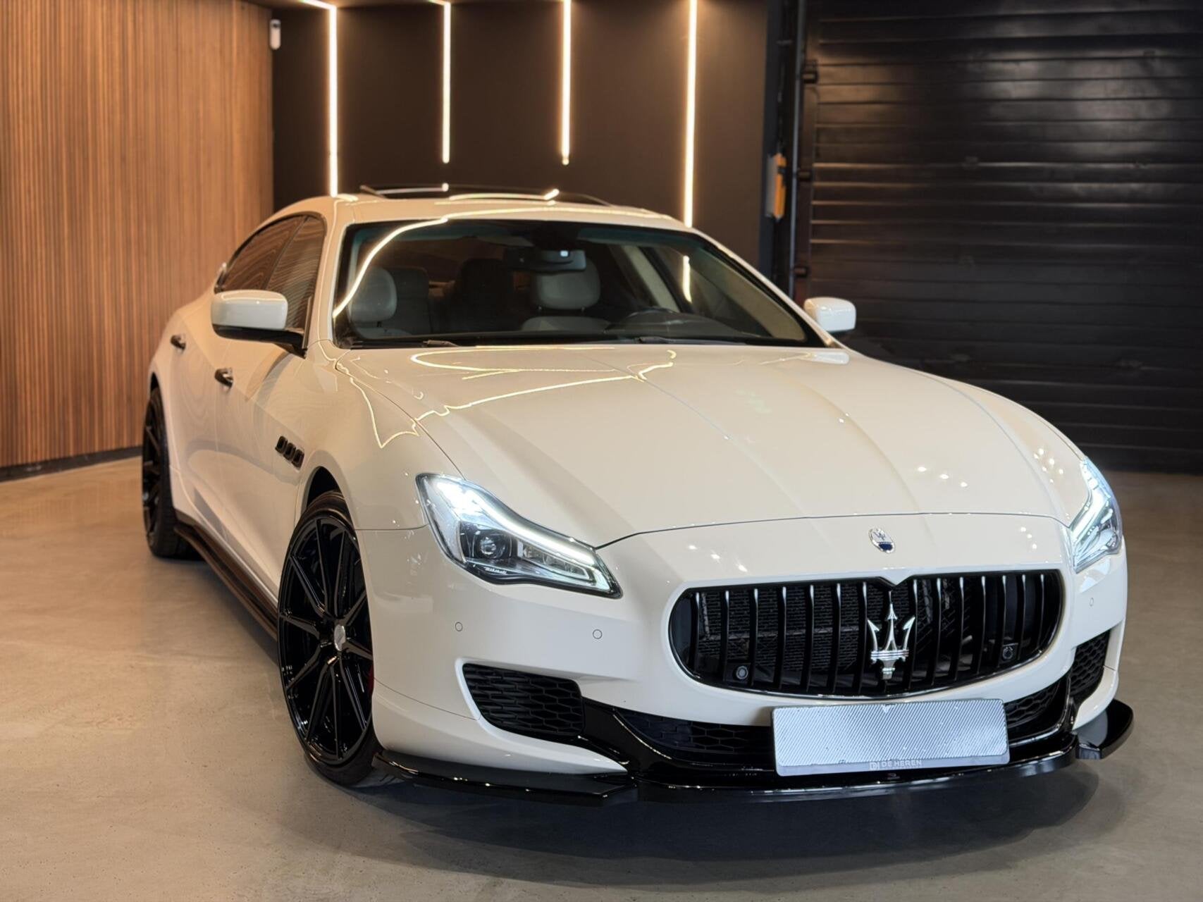 Foto 18 van Maserati Quattroporte 3.8 GTS V8|Pano|Vossen|Maxton|B&W|22"