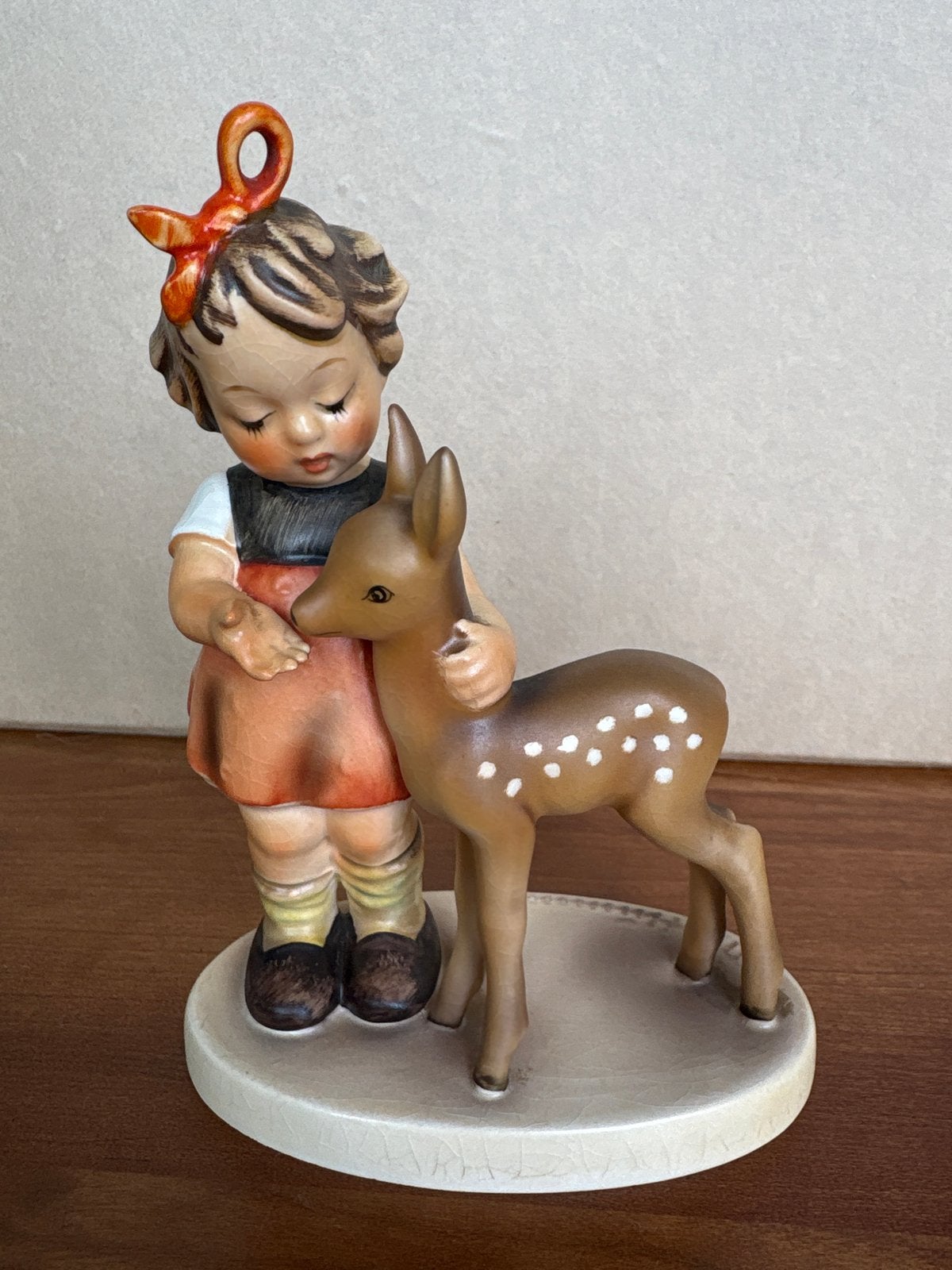 Hummel beeldje meisje met reekalf - Vintage 1947, Ophalen, Zo goed als nieuw, Hummel