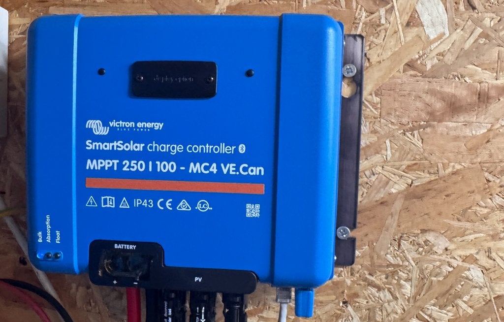 Victron Solar Charge controller 250/100, Ophalen of Verzenden, Zo goed als nieuw, Overige typen