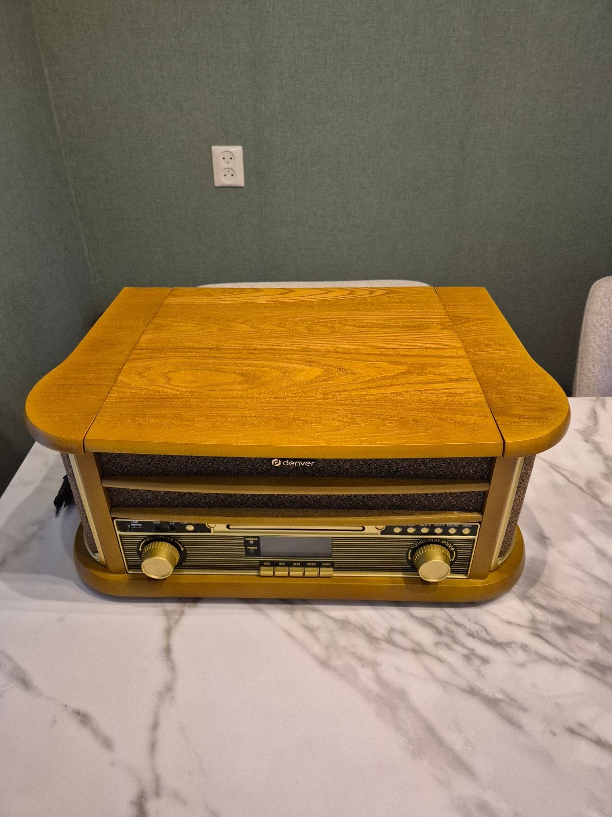Denver MRD-51 Retro Platenspeler + Evanescence LP, Ophalen