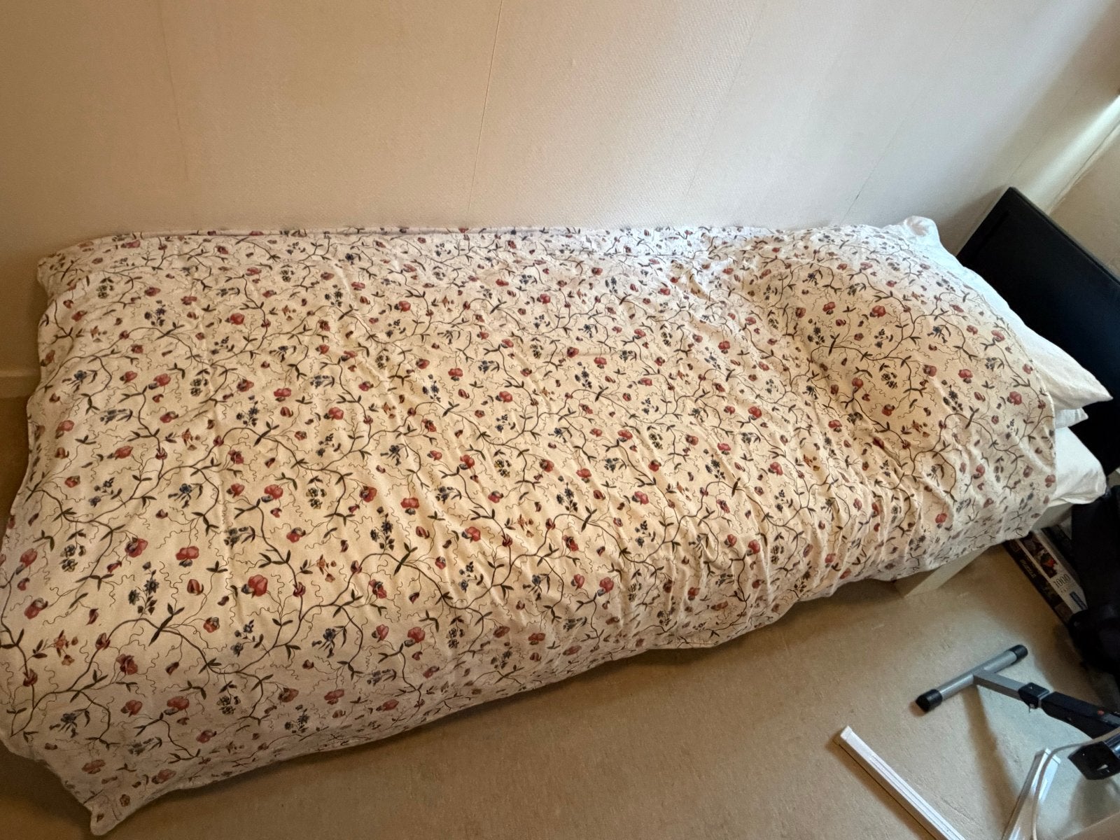 Eenpersoonsbed met lattenbodem en matras, Ophalen, Gebruikt, Eenpersoons, Wit