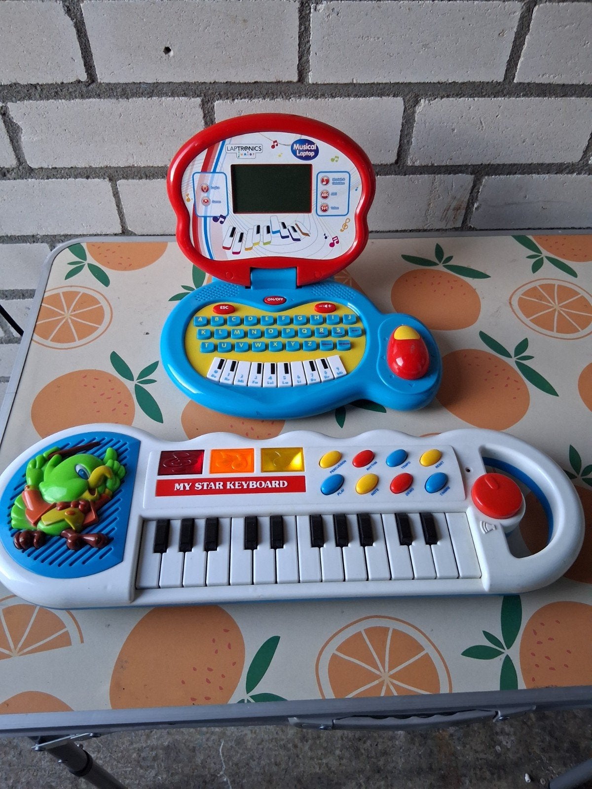 Muzikaal speelgoed: Laptop en keyboard voor kinderen, Ophalen of Verzenden, Gebruikt, Overige typen, Met geluid