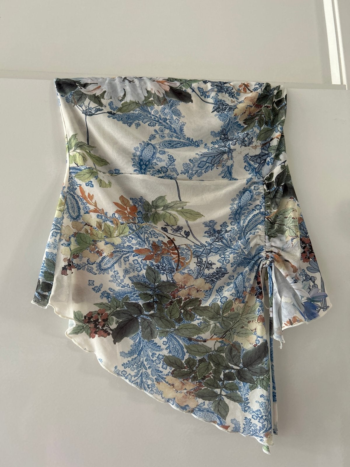 Bloemenprint strapless top met asymmetrische zoom, Meerkleurig, Ophalen of Verzenden, Zo goed als nieuw, Maat 36 (S)