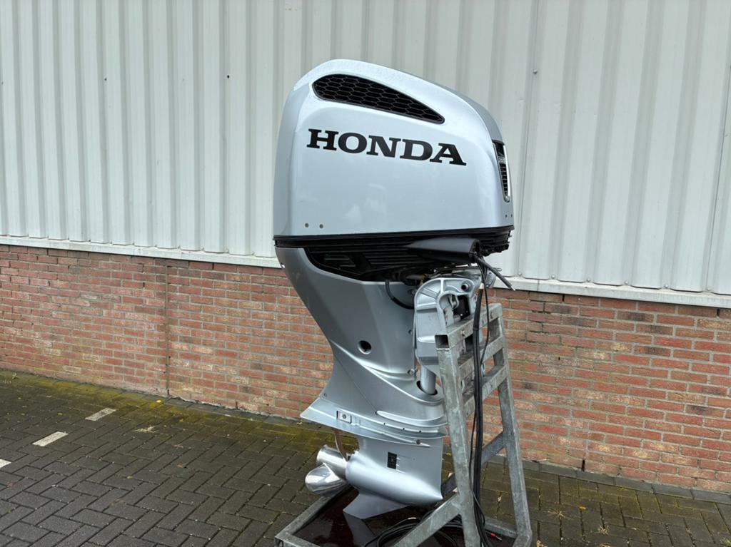 Honda 200 pk 4 takt, bouwjaar 2025, nieuwstaat ! Powertrim, Japan, Honda, Viertaktmotor, Ophalen of Verzenden