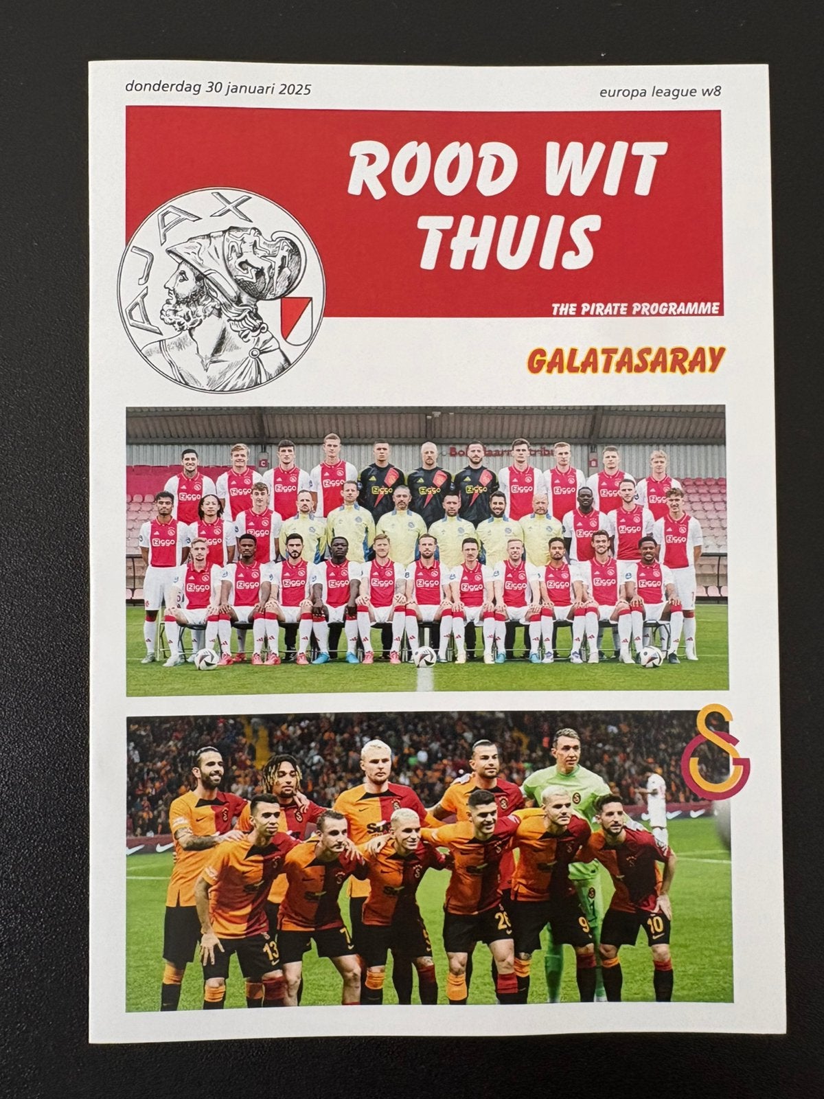 Pirate programme Ajax - Galatasaray 2024/25 EL, Verzamelen, Ophalen of Verzenden, Zo goed als nieuw, Ajax, Poster, Plaatje of Sticker