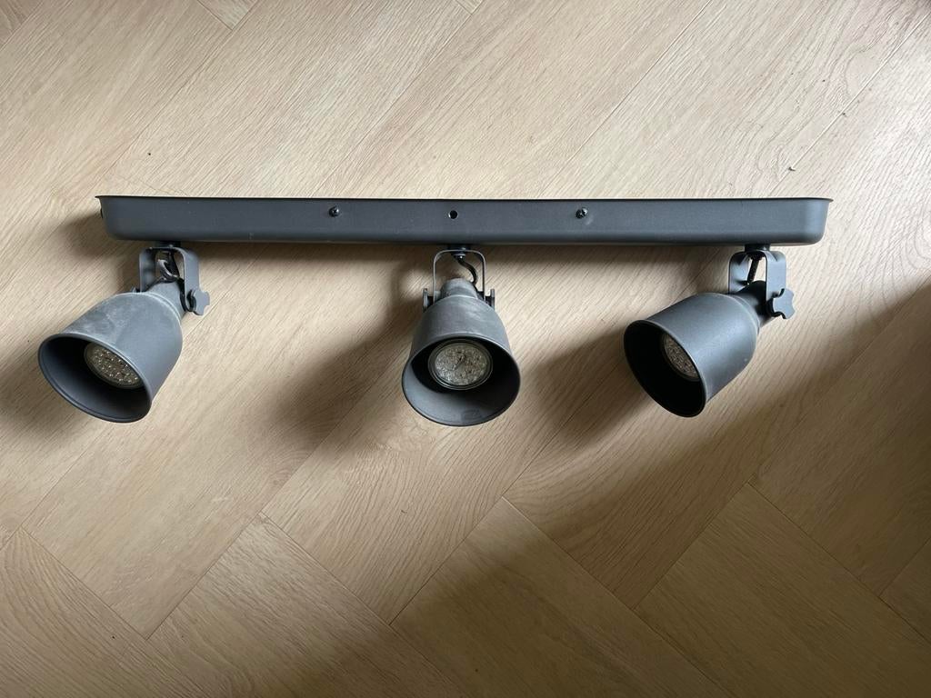 IKEA HEKTAR Plafondrail, 3 spots, donkergrijs, Huis en Inrichting, Lampen | Spots, Ophalen, Zo goed als nieuw, Metaal of Aluminium