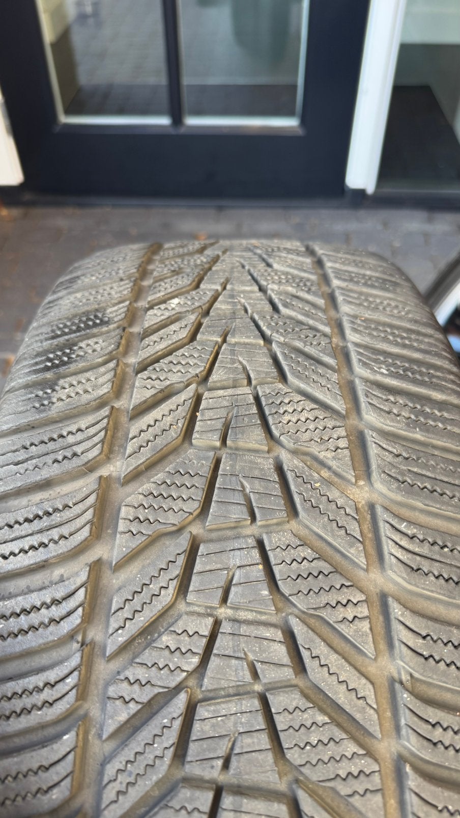Foto 19 van Mini Countryman U25 Hankook winterset 245/45R19 Als Nieuw!!!