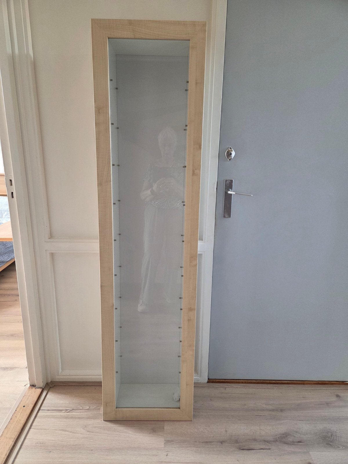 2 stuks vitrinekasten met glazen deur, Ophalen, Minder dan 50 cm, Gebruikt, 150 tot 200 cm