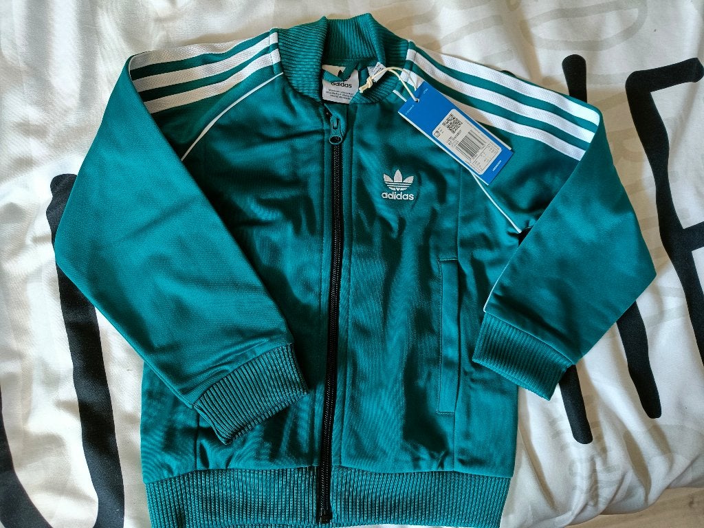 Adidas trainingsjack groen maat 110, Adidas, Jongen of Meisje, Nieuw, Ophalen of Verzenden