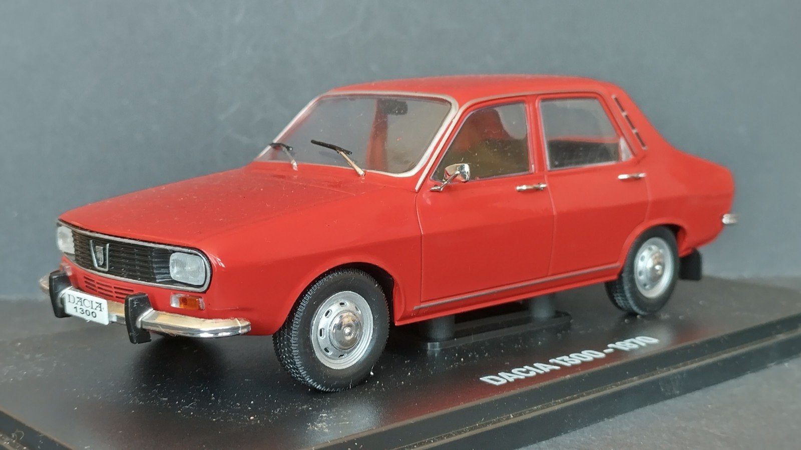 Dacia 1300 Renault 12 1:24 Atlas Collections Pol, Overige merken, Auto, Verzenden, .