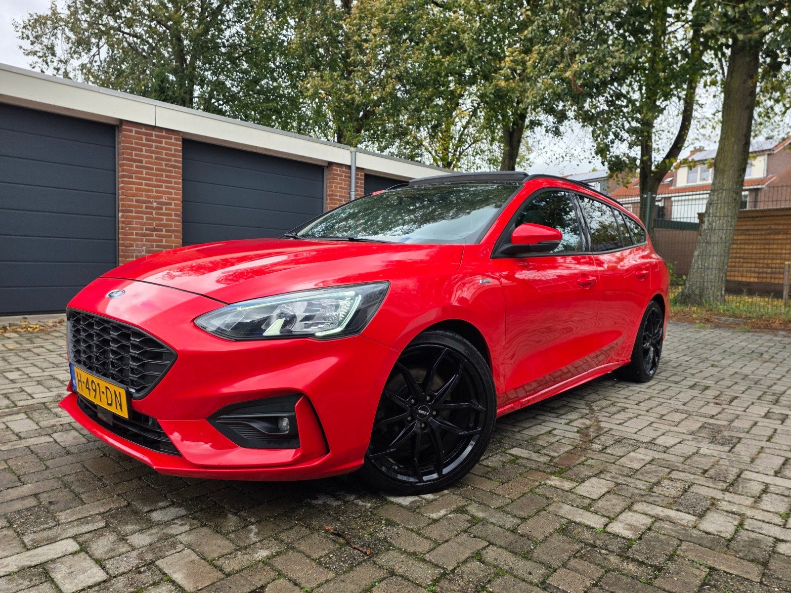 Ford Focus 1.5 Ecoboost 150pk 2020 Rood, 1345 kg, Zwart, Origineel Nederlands, Stationwagon