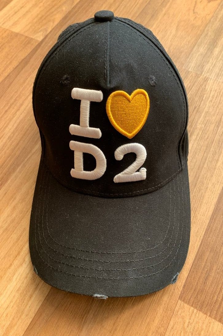 Dsquared2 Pet - Nieuw & Origineel!, Ophalen of Verzenden, Zo goed als nieuw, One size fits all, Pet
