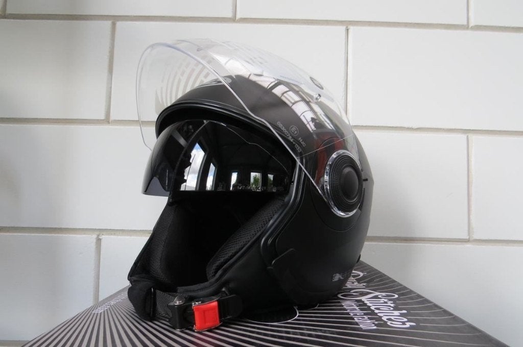 Nieuwe jethelm met zonnevizier 129,95, Motoren, Veghel, Dames, Info@splashdesign.com, Splashdesign