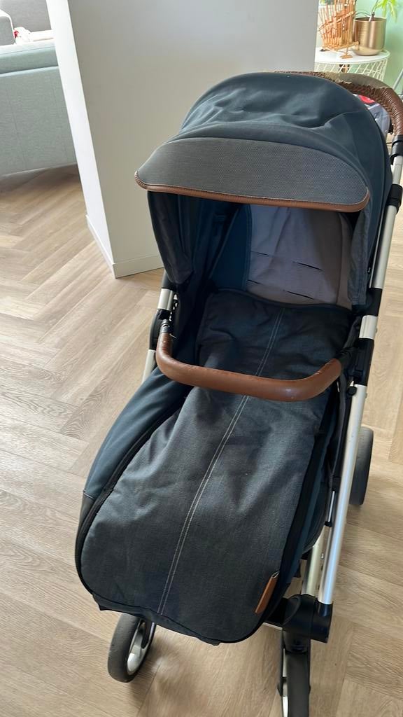 Mutsy Nexo Buggy met voetenzak en regenhoes, Ophalen, Gebruikt, Overige merken, Regenhoes