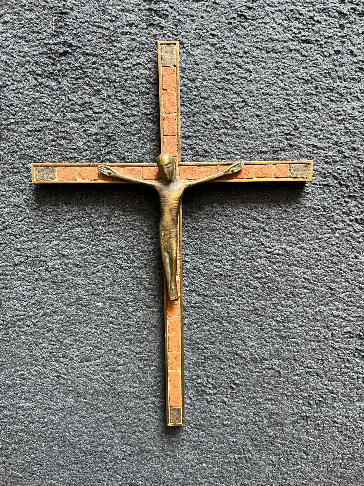 Koperen kruisbeeld strak design, rond 1960, Ophalen of Verzenden, Zo goed als nieuw